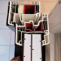 Alumíniúm borítású,84mm-es,7 légkamrás